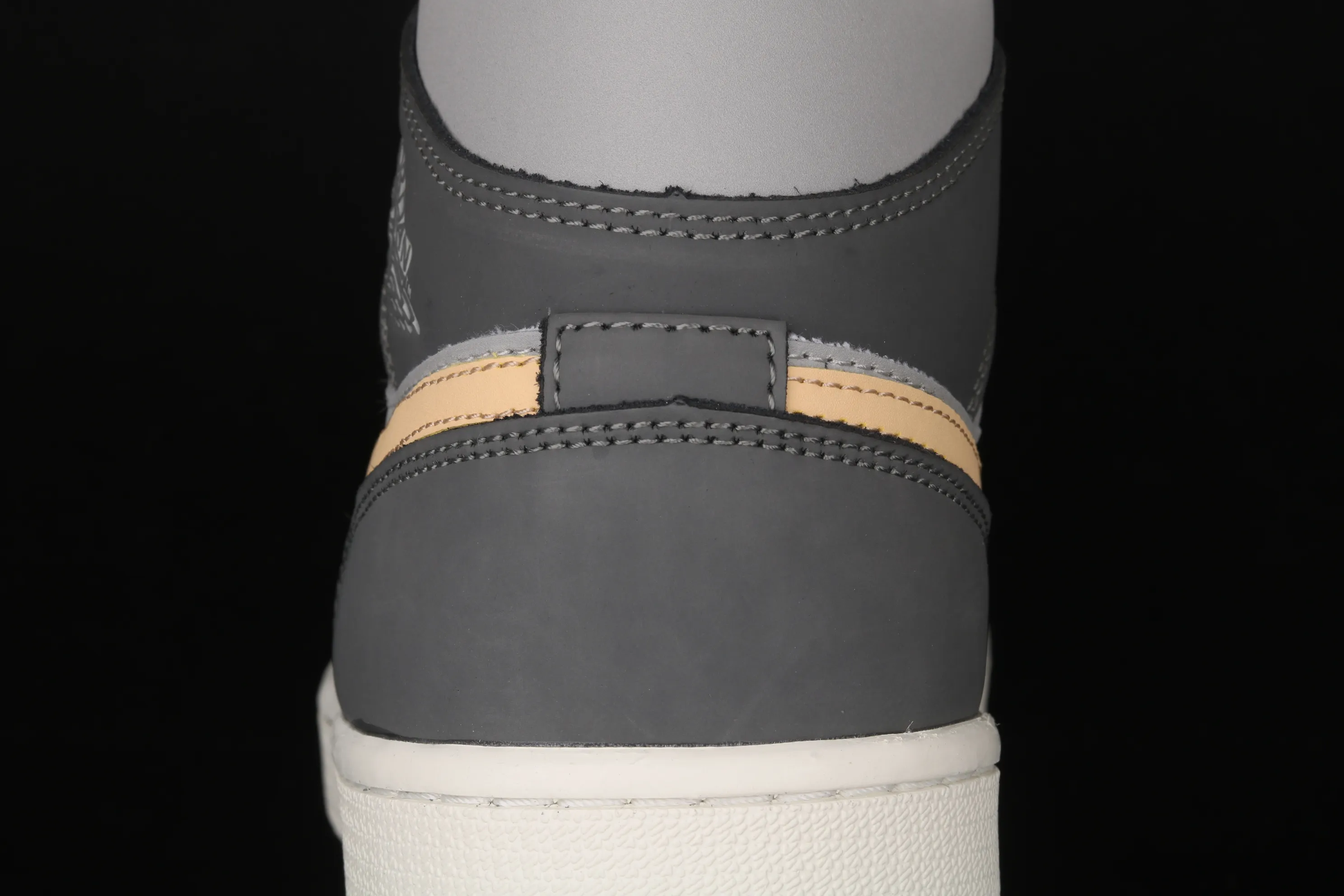 All Categories Air Jordan Jordan Series Basketball Shoes Air Jordan 1 Mid Special Price G Version Pure Original Air Jordan 1 Mid AJ1 Joe 1 Gray Pink China Basketball Shoes BQ6472-020